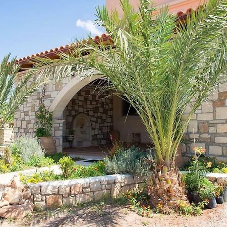 Petrinolis Retreat Apartment Сития Екстериор снимка