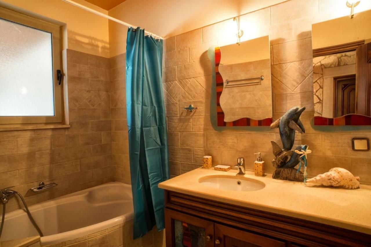 Petrinolis Retreat Apartment Сития Екстериор снимка