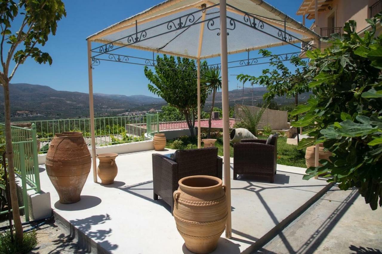 Petrinolis Retreat Apartment Сития Екстериор снимка